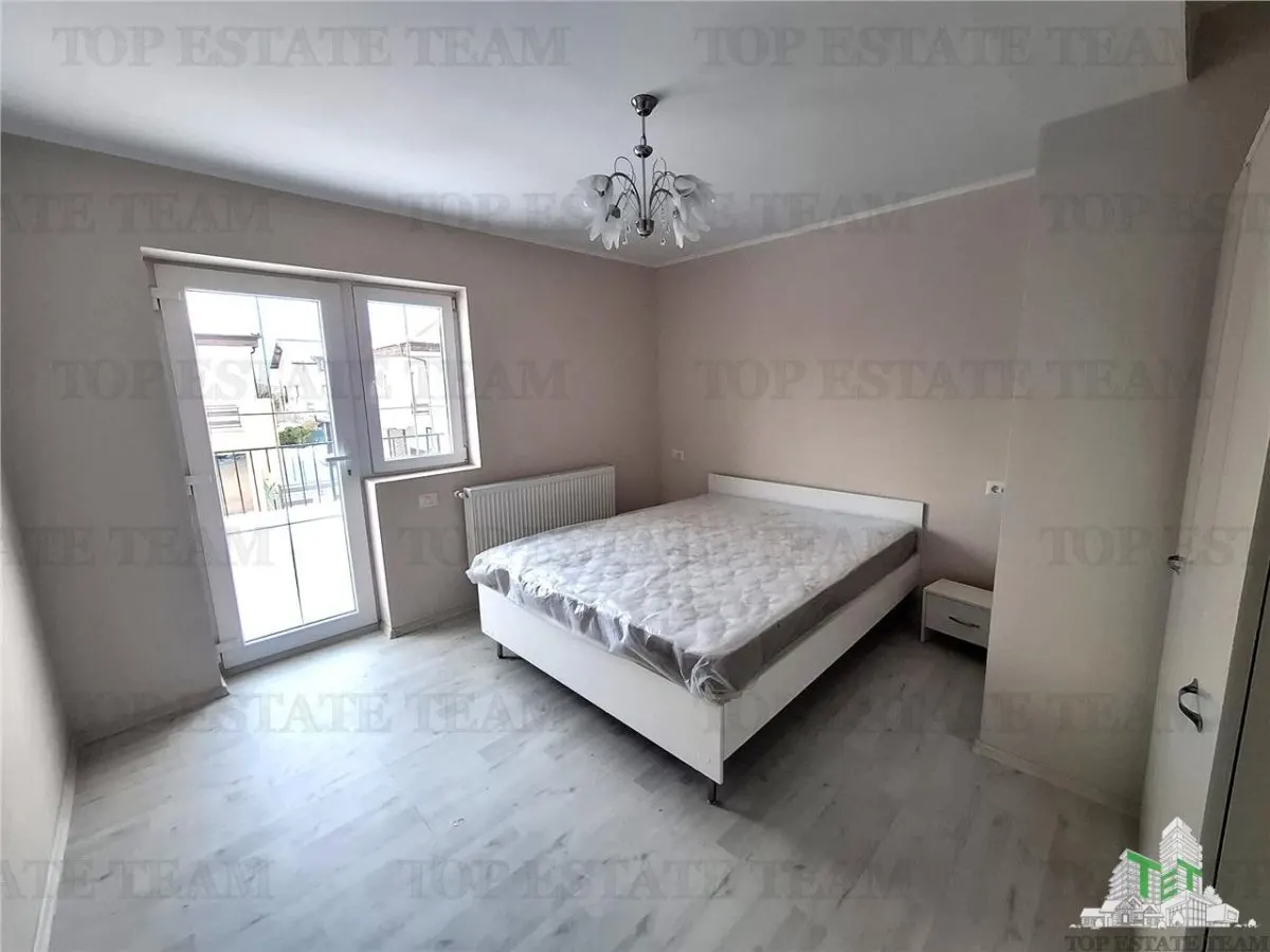 Oportunitate/ Vila spatioasa Familie/Complex  Crevedia - foto 14