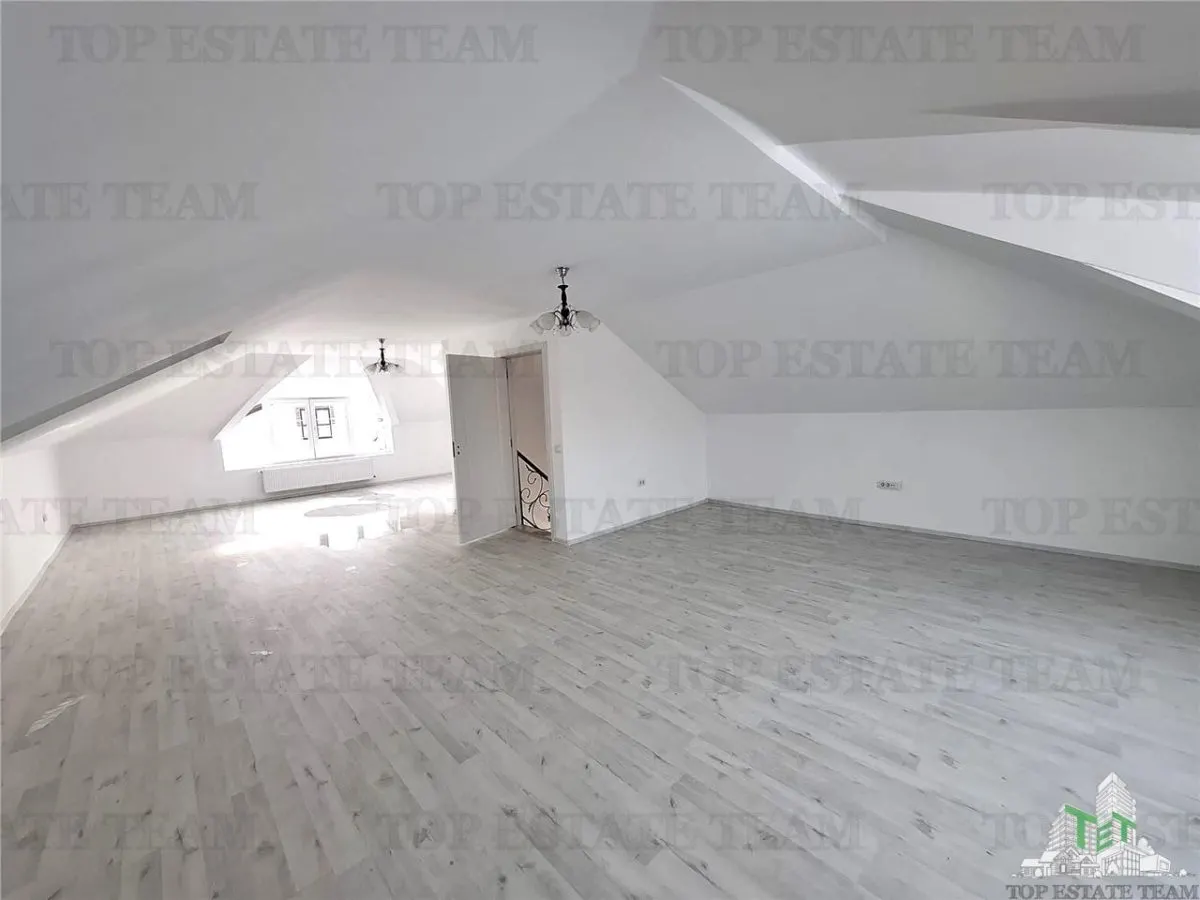 Oportunitate/ Vila spatioasa Familie/Complex  Crevedia - foto 17
