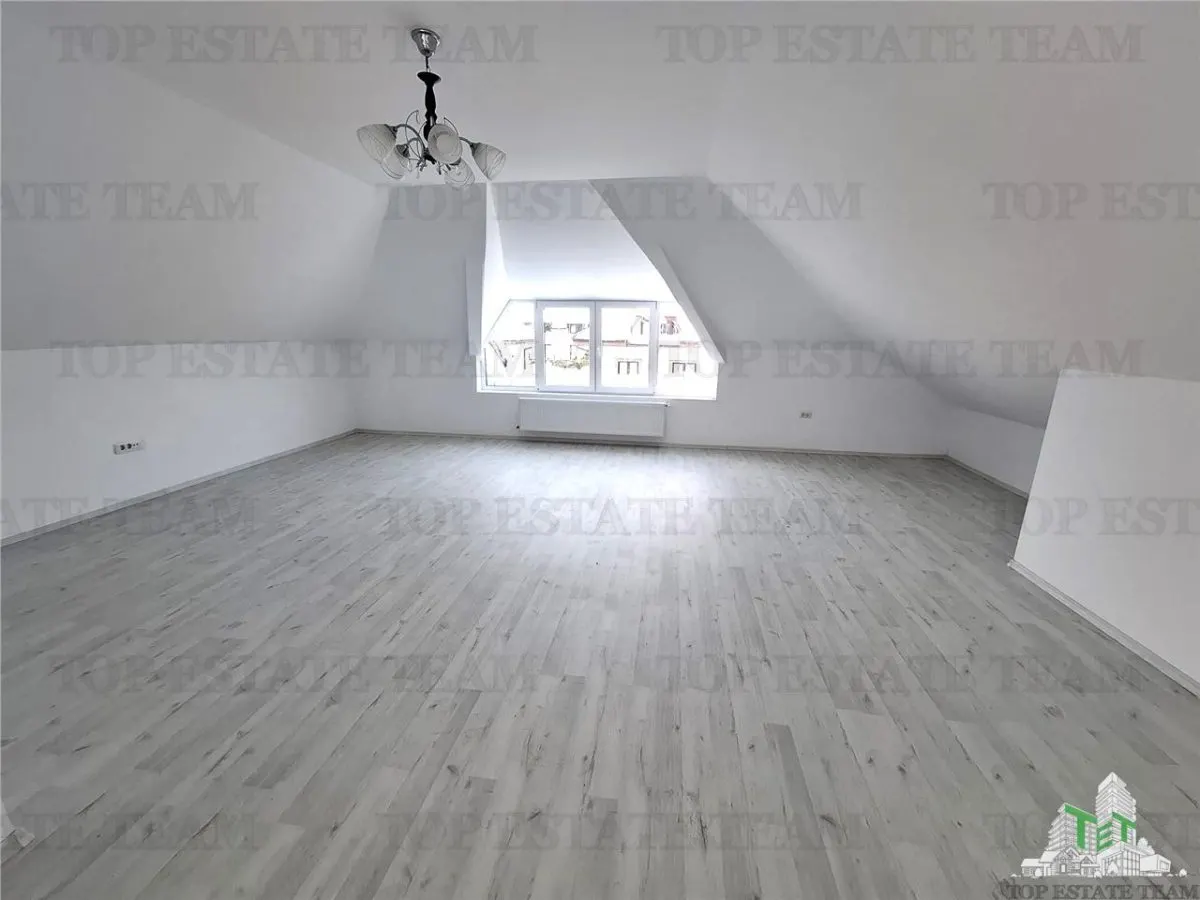 Oportunitate/ Vila spatioasa Familie/Complex  Crevedia - foto 19