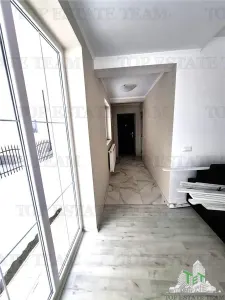 Oportunitate/ Vila spatioasa Familie/Complex  Crevedia - foto 4