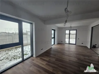Vila premium cu panouri fotovoltaice la 15 minute de capitala - foto 2