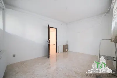 Apartament 2 camere si curte de 37 mp, aproape de Scoala 179 de vanzare in zona Damaroaia - foto 6