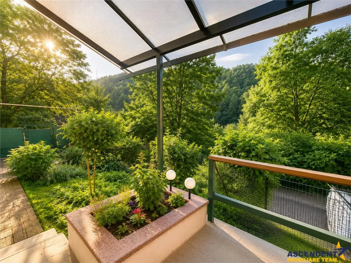 Vila traditionala, cu domeniu de 5.025 mp, pe aripa Cetatii Medievale Brasov - foto 1