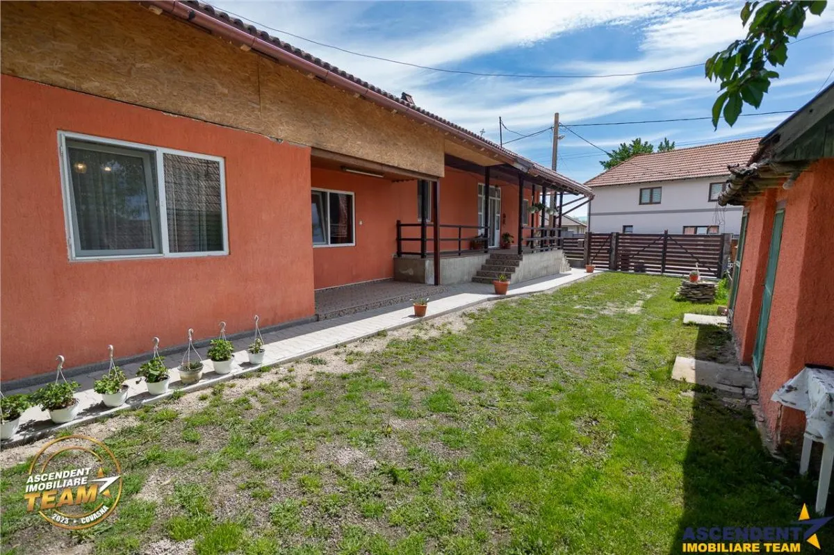 1.200mp teren si casa cu gradina inflorata, aproape de Targu Secuiesc: Belani - foto 15