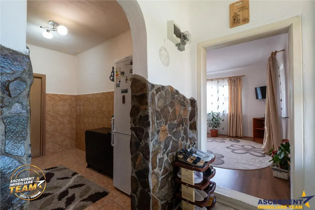 1.200mp teren si casa cu gradina inflorata, aproape de Targu Secuiesc: Belani - foto 5