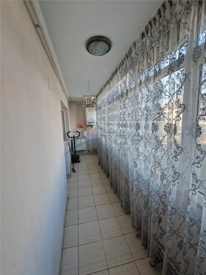 UMF, Inchiriere, 3 camere decomandat, etaj 1, liber ! - foto 1