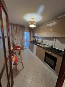 UMF, Inchiriere, 3 camere decomandat, etaj 1, liber ! - foto 8