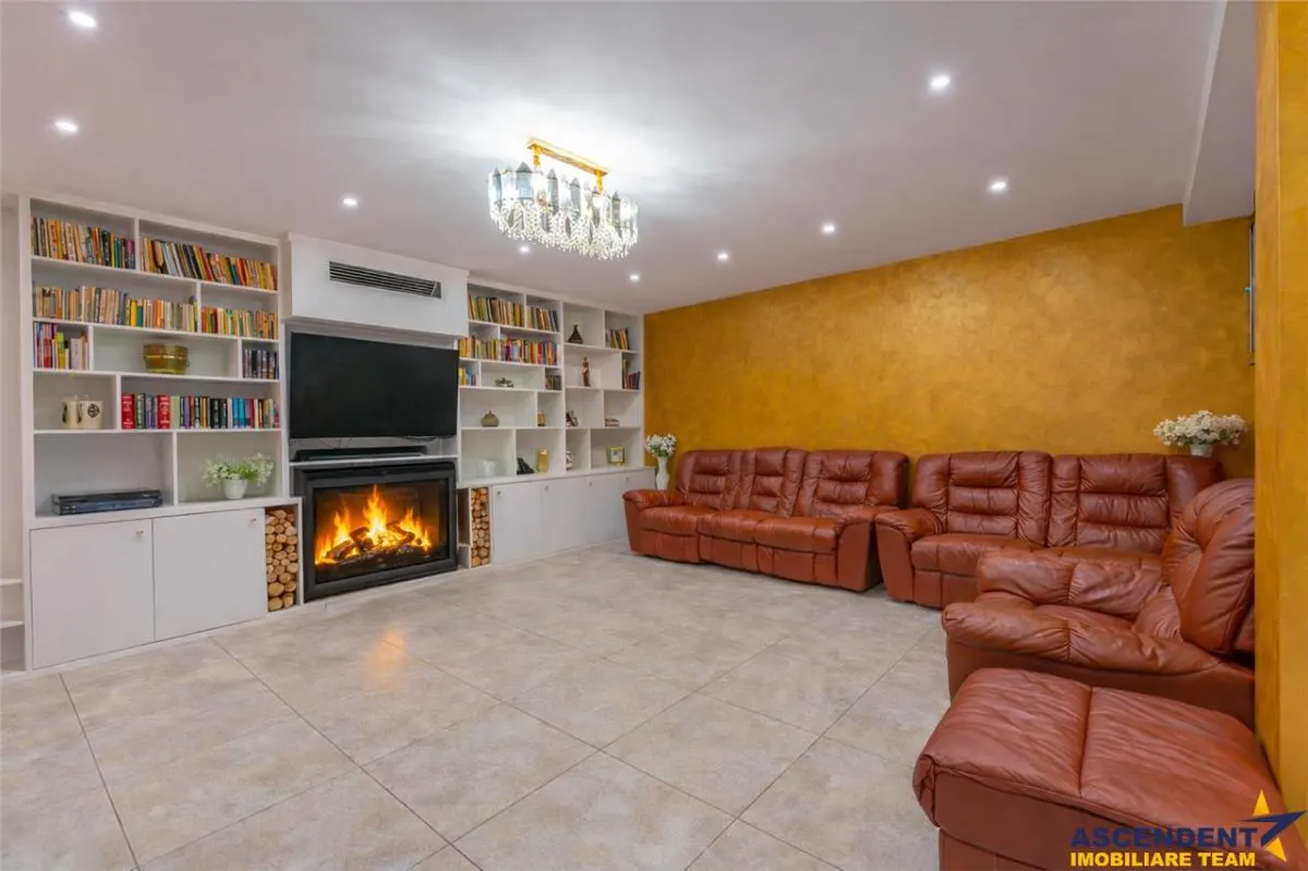 Pretabila si clinica/sediu firma:Vila high tech,semineu,jacuzzi,terasa,10 camere, Central, Brasov - foto 2