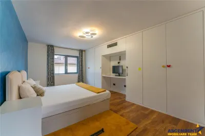 Pretabila si clinica/sediu firma:Vila high tech,semineu,jacuzzi,terasa,10 camere, Central, Brasov - foto 17