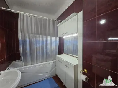 Apartament central 110 mp | Ideal locuita sau birou | 4 camere |  et.2/7 - foto 16