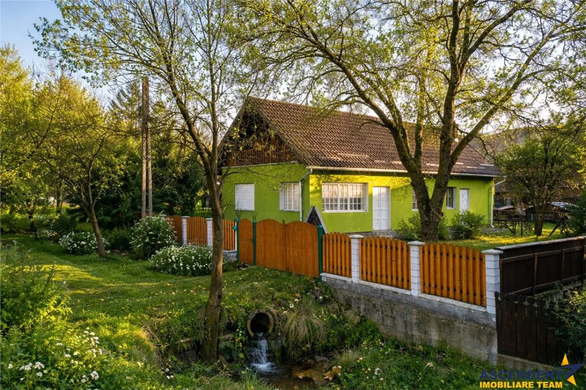 Casa de locuit in Martanus cu 660mp teren roditor,  Covasna - foto 1