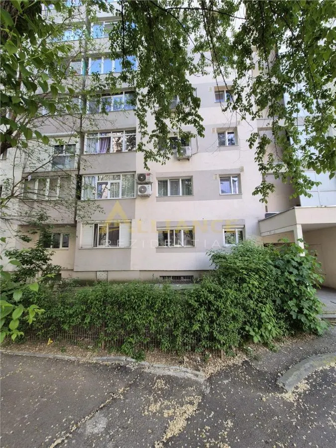 Parc IOR Apartament 2 Camere an 1981 - foto 4