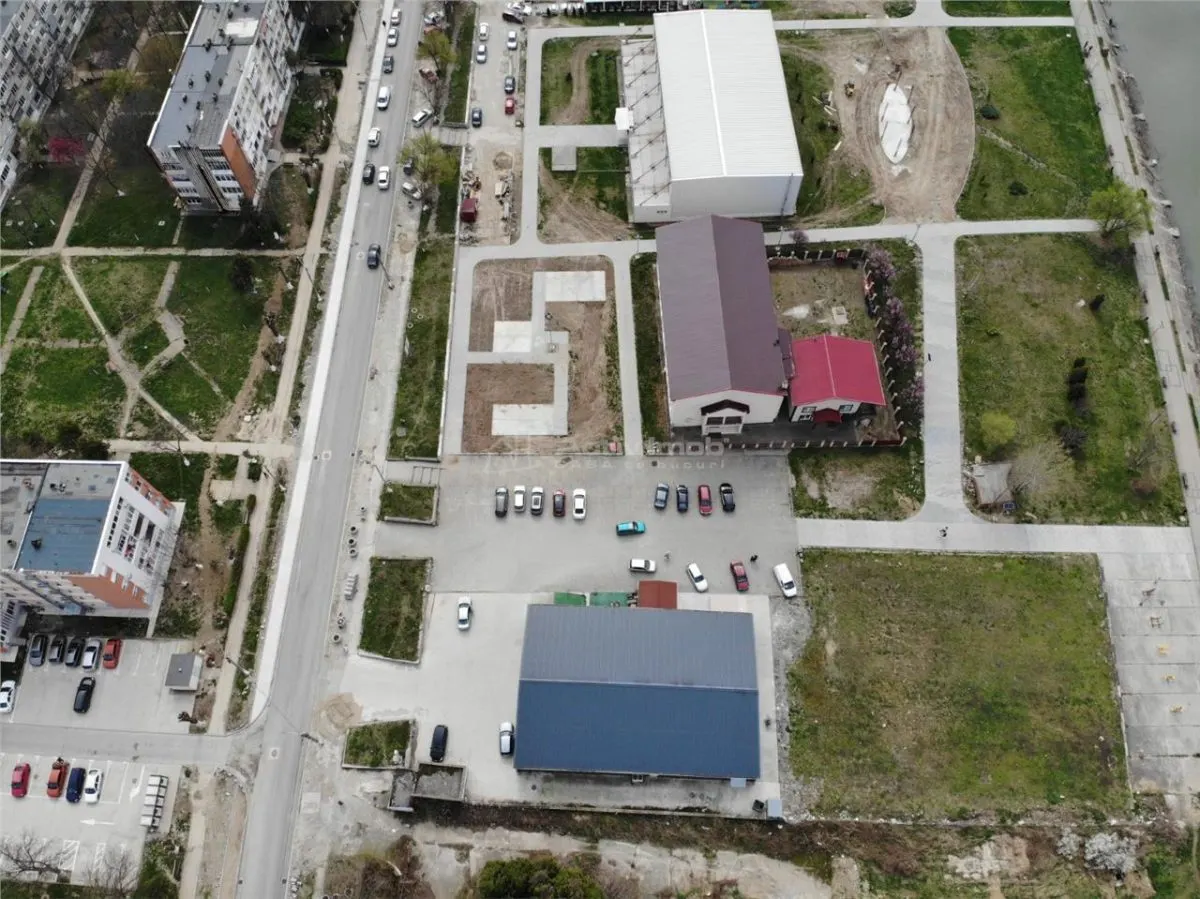 Moldova Noua, Teren Drept Intravilan 1628 Mp., pe malul Dunarii, Vanzare sau Inchiriere - foto 2