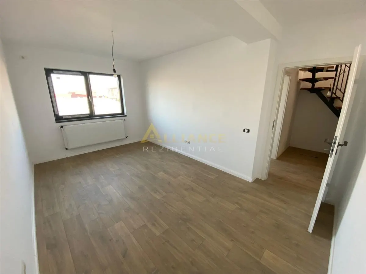 Casa Tip Duplex - 5 camere 4 bai - Mutare Imediata - - foto 16