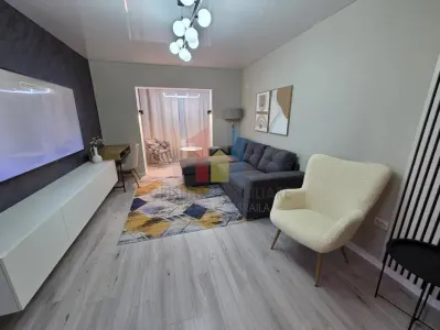 RATE! RENOVAT! Ap.3 cam, cort 1, decomandat, Dorobanti, parter cu balcon - Braila