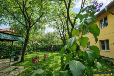 Imobil cu gradina verde, in ariere placuta, facilitati, Tractorul, Brasov - Brasov