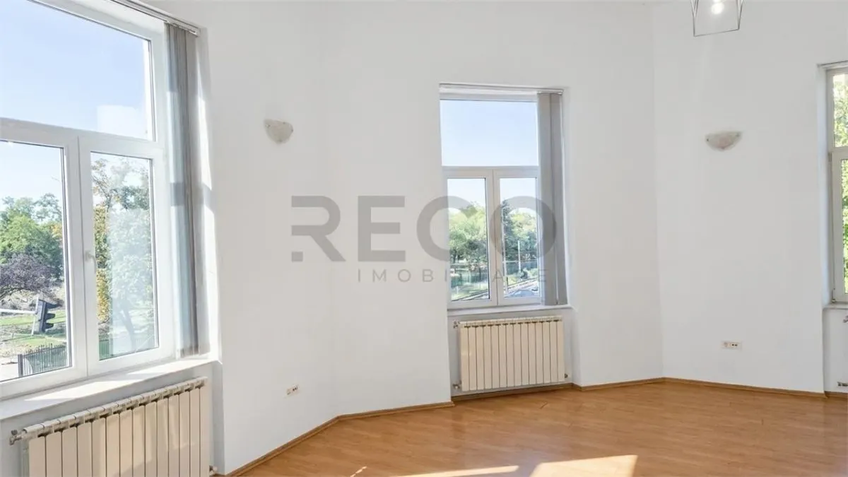 RECO Apartament Ultracentral in Oradea - foto 1