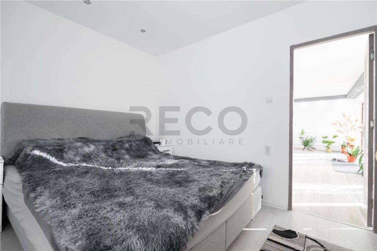 RECO, Doua case, una noua iar cealalta renovata complet, Zona Tarcea, Bihor - Tarcea