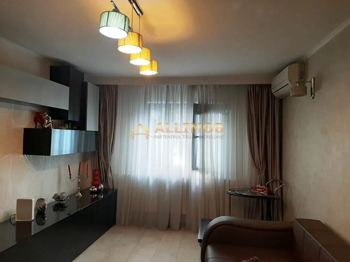 Apartament 3 camere in Ploiesti, zona Bulevardul Bucuresti - foto 1