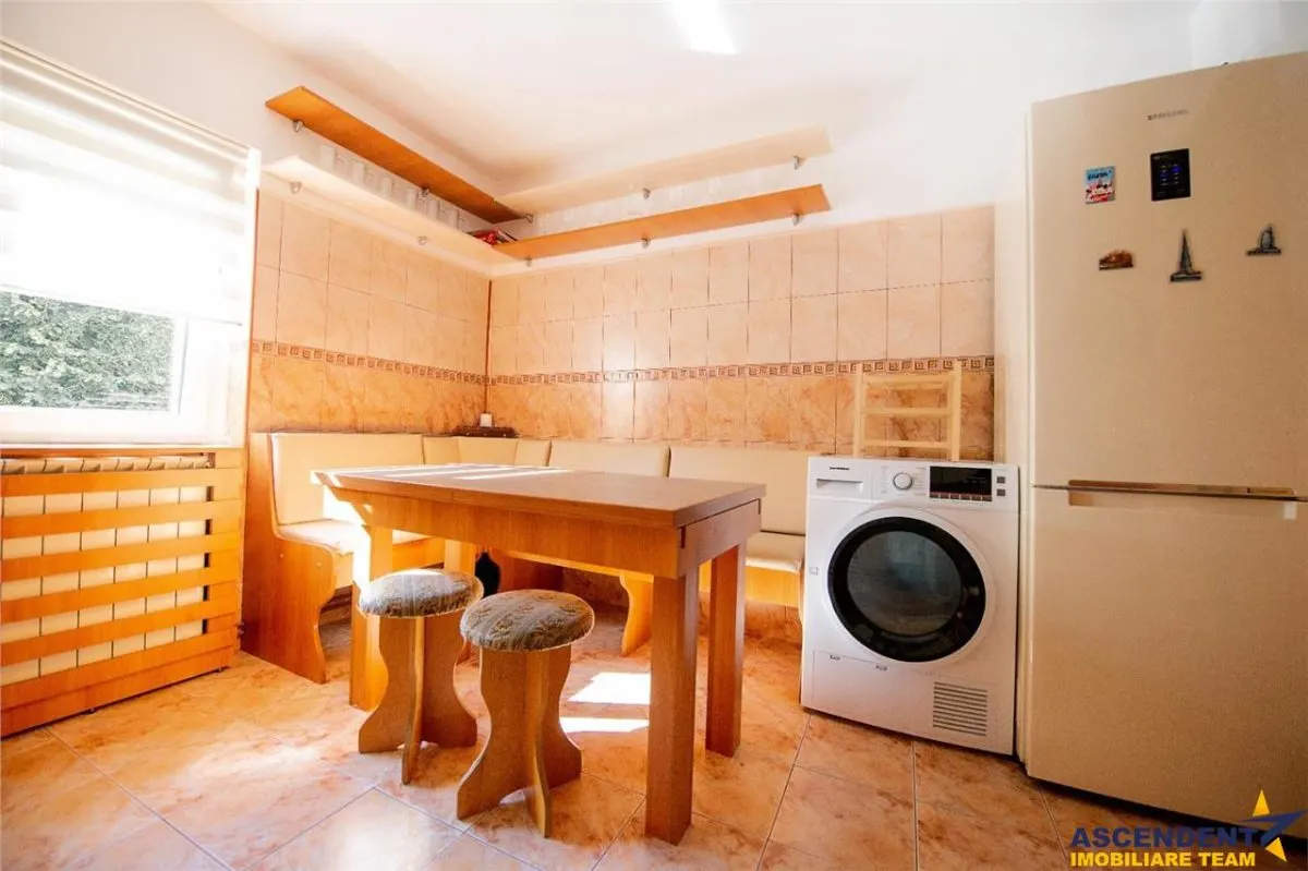 Apartament luminos cu 2 camere decomandate, Rasnov, Brasov. - foto 6
