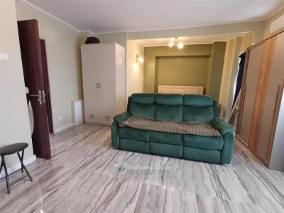 Apartament 1 cameră decomandat, 50 mp, vedere bulevard â€“ Gara, ideal investiție - foto 3