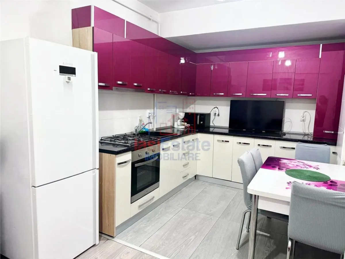 Apartament cu 3 camere de închiriat in zona Silk District - foto 1