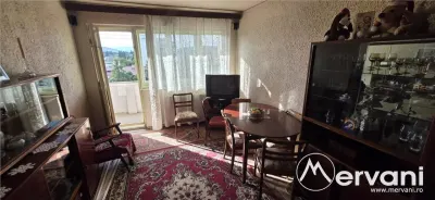 Apartament cu 3 camere de inchiriat in Campina, zona centrala - foto 2