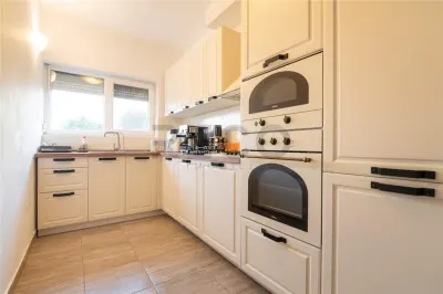 RECO Apartament cu 3 Camere  , Paleu - foto 6