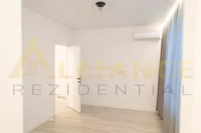 - APARTAMENT TIP DUPLEX - 3 CAMERE 3 BAI - 119MP - SCARA INTERIOARA - foto 9