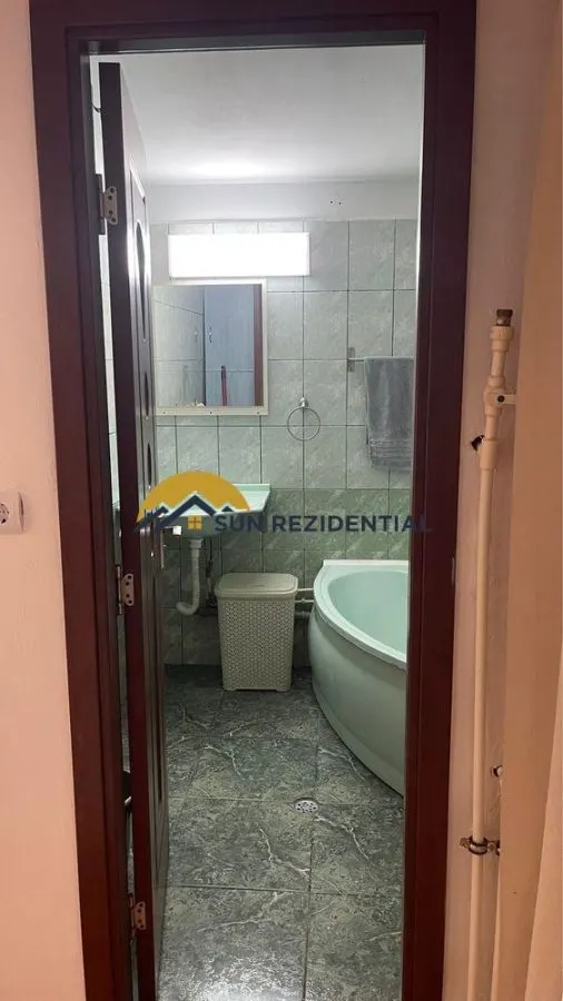 Piata Sudului - scoala gen 133, bloc 1984 - foto 4