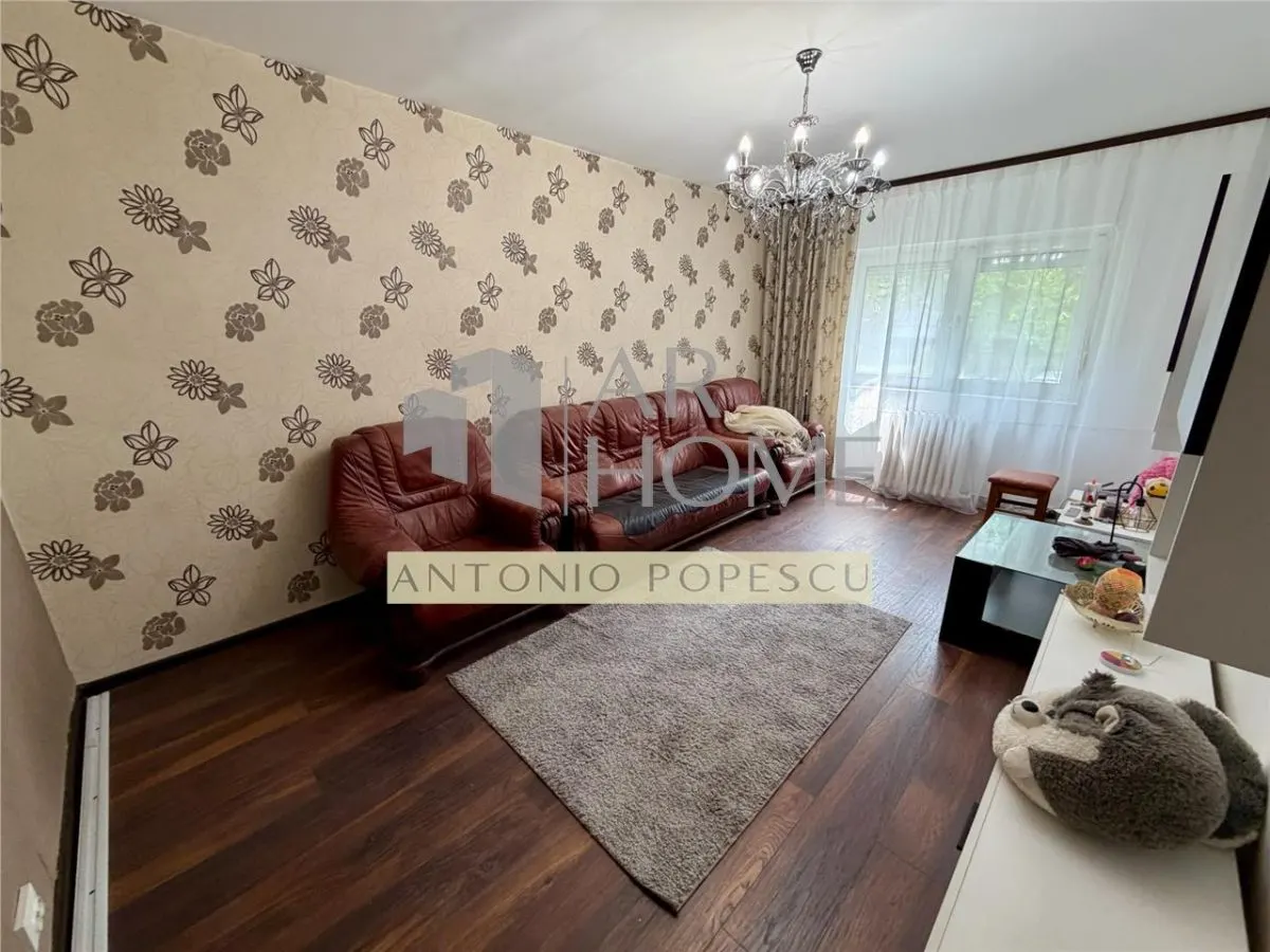 Apartament 3 camere, curte proprie, Ploiesti, zona 9 Mai. - foto 3