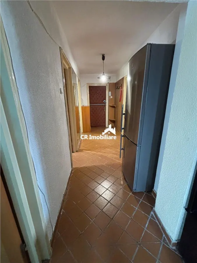 Apartament de vanzare 3 camere Decebal - foto 6